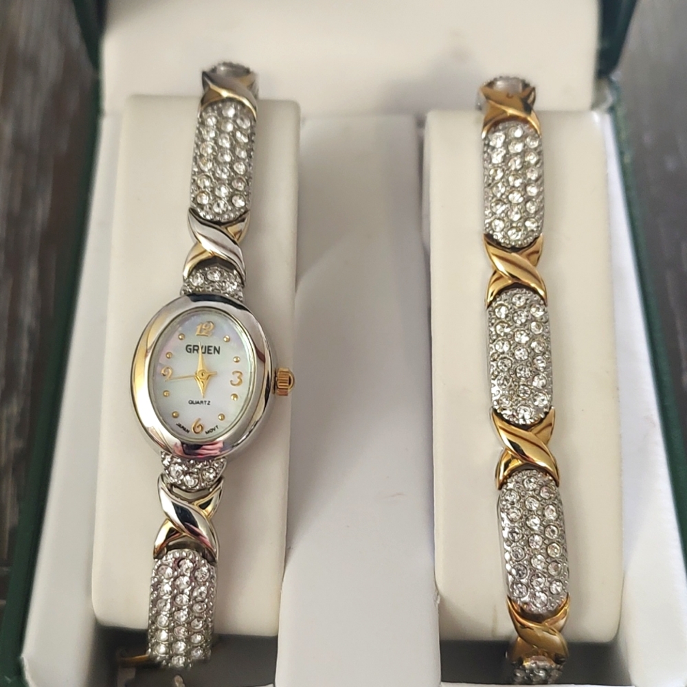 Womens Gruen Crystal Watch & Matching Bracelet Set.